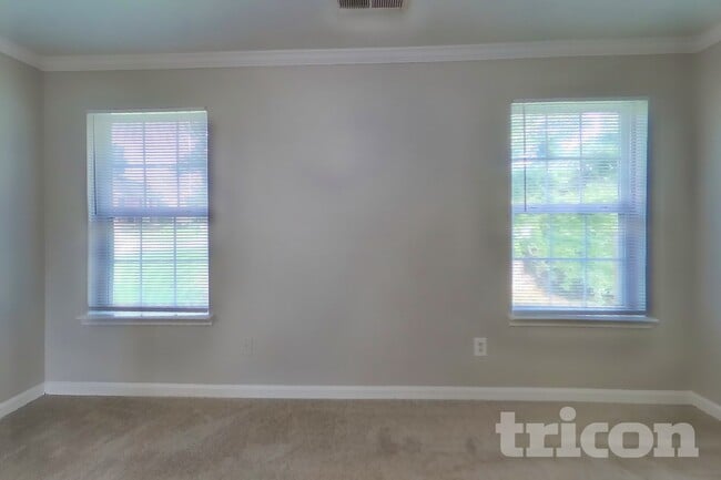 5733 Partin Ln