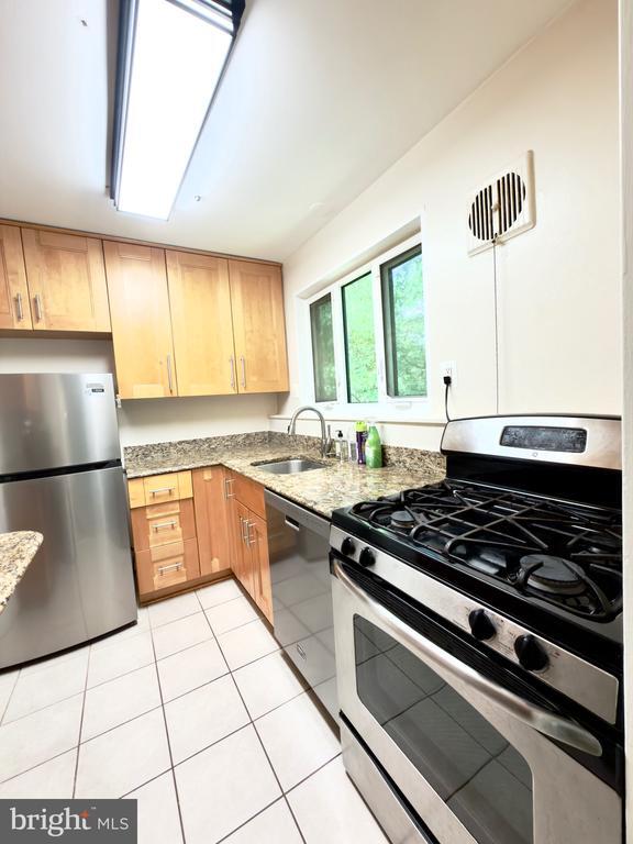 Photo - 10311 Montrose Ave Unit 202
