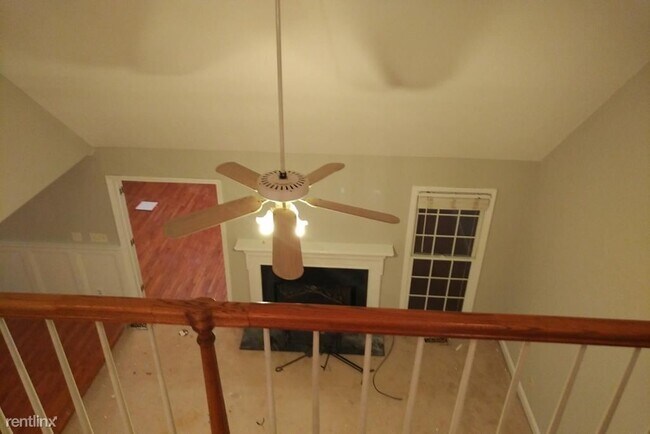 Photo - 5 br, 2.5 bath House - 1420 Julian Drive