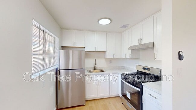 Photo - 1520 Castro St