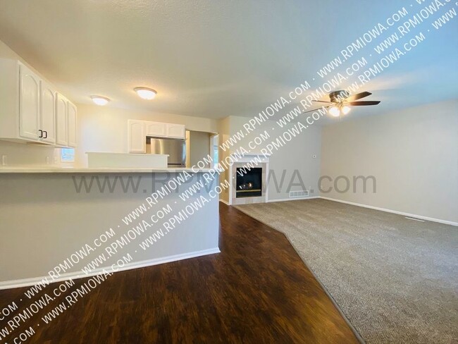 FINISHED BASEMENT!! 3 Bedroom, 2 Bath Town... House - House Rental in ...