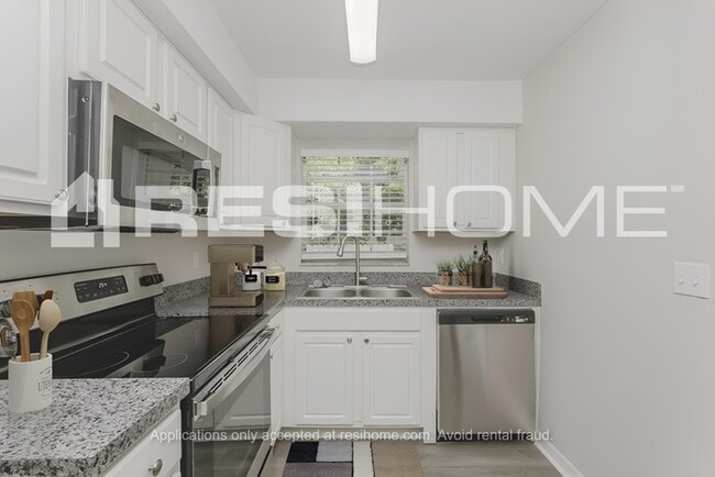 Photo - 5621 7th St S