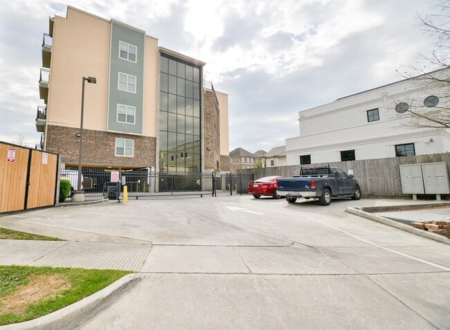 2802 Morrison St Unit 109