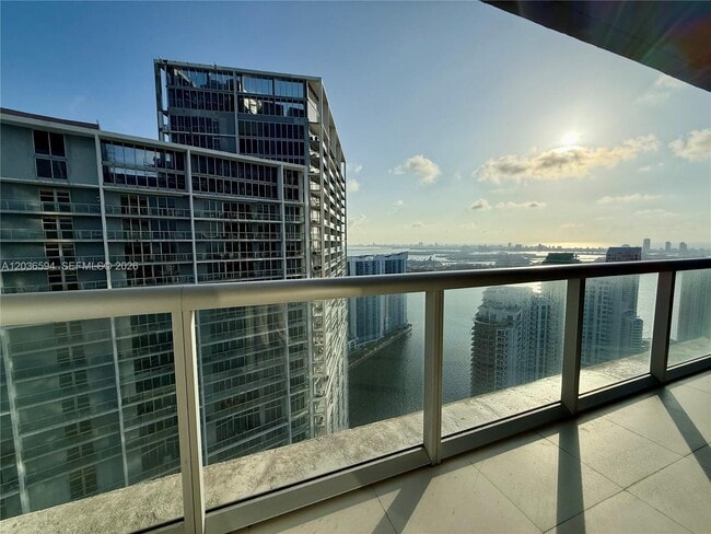 Building Photo - 495 Brickell Ave Unit 5106