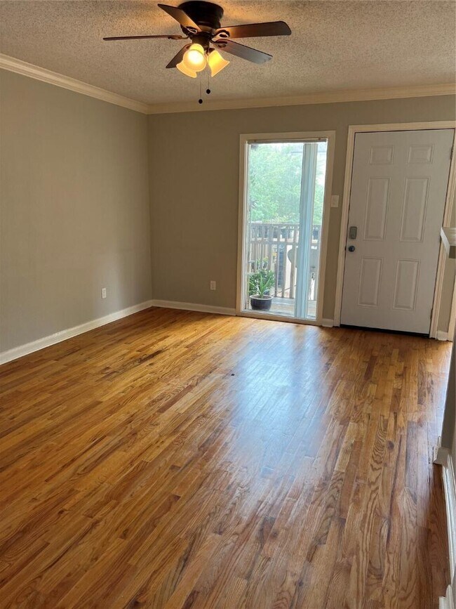 Building Photo - 4036 Bellefontaine