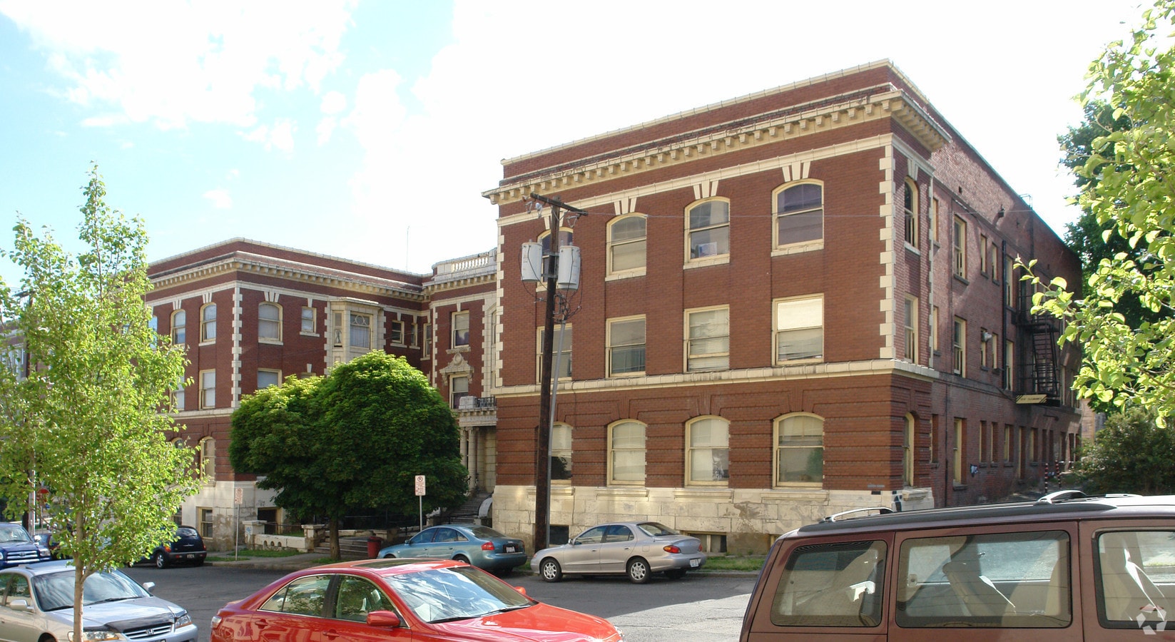 Photo - Knickerbocker