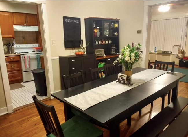 Building Photo - 1320 S Negley Ave