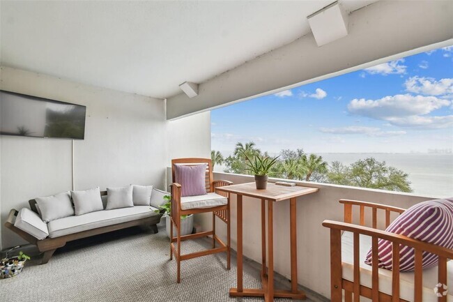 Building Photo - 4141 Bayshore Blvd Unit 402 Rental