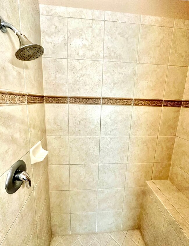 Photo - GORGEOUS 3 BEDROOM 2 BATH HOME IN PARKLAND