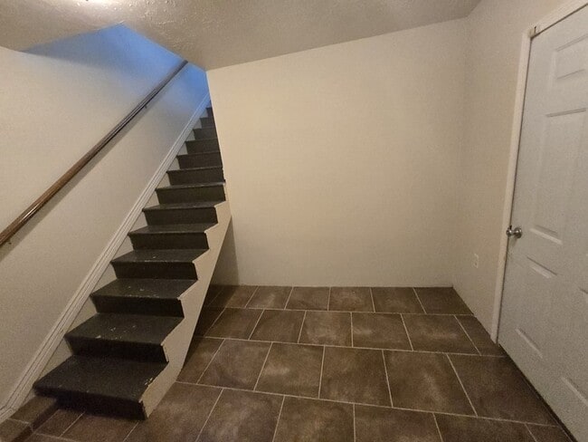Photo - 12106 2570 W Unit B