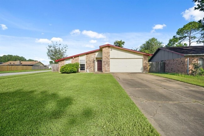 Photo - 15822 Danford Dr House