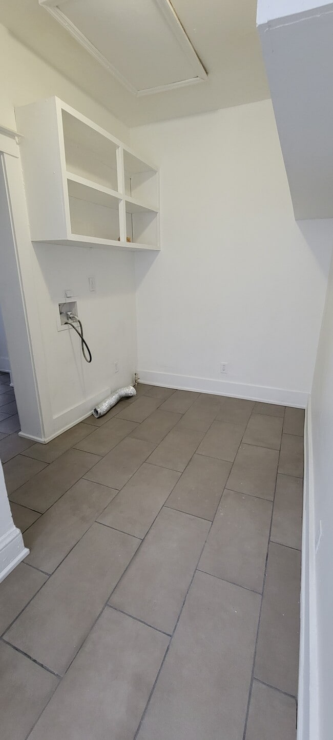 Photo - 617 W Main St Unit 1