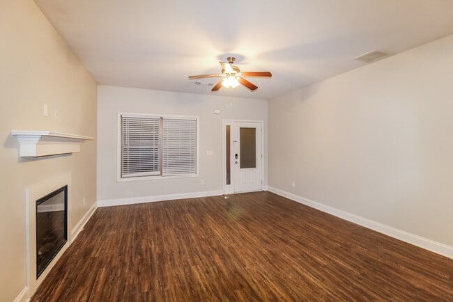 Photo - 1006 Allegiance Dr