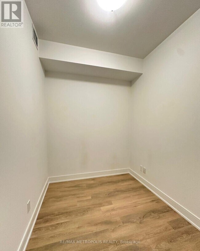 Photo - 1350 Ellesmere Rd Unité 902