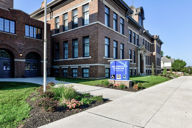 Nelsonville School - Nelsonville School Commons Apartamentos