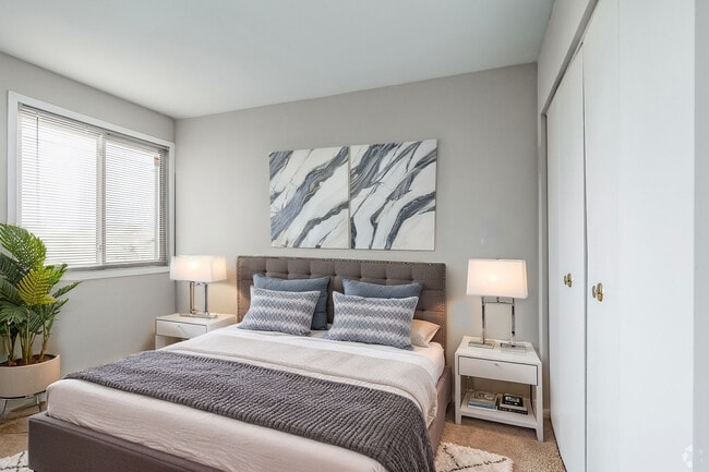 2BR, 1BA