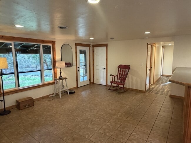 Photo - 7429 W Evans Creek Rd