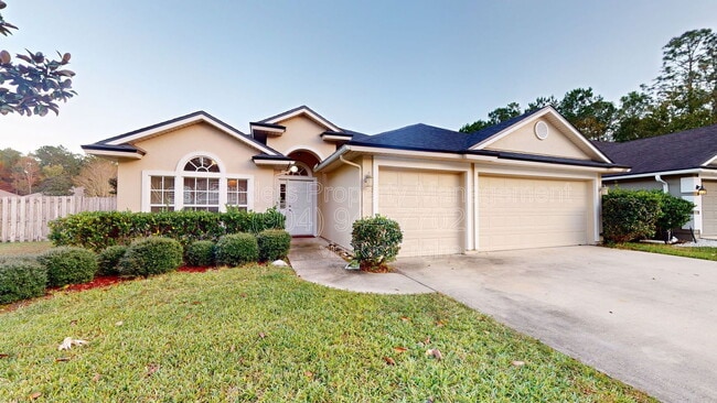 Building Photo - 2202 S Cranbrook Ave