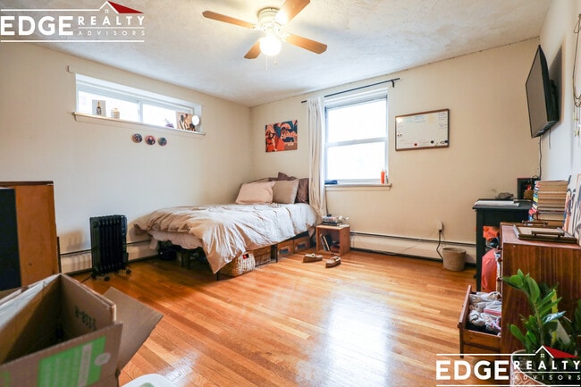 Photo - 11 Commonwealth Ct Unit 10