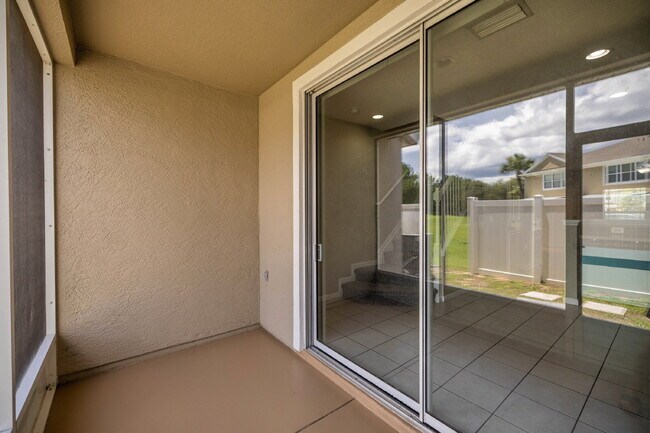 Photo - **  MAINTENANCE FREE TOWNHOME **2 BD 2.5 BATH