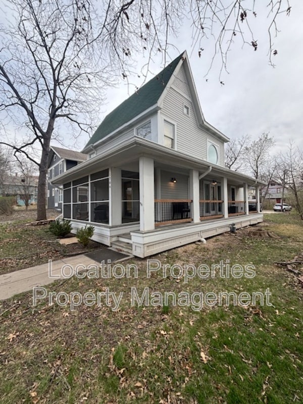 Photo - 1704 Mississippi St