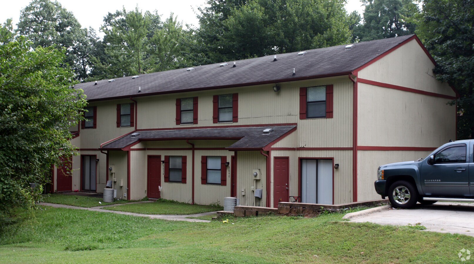 Mosby Townhomes - Mosby Townhomes