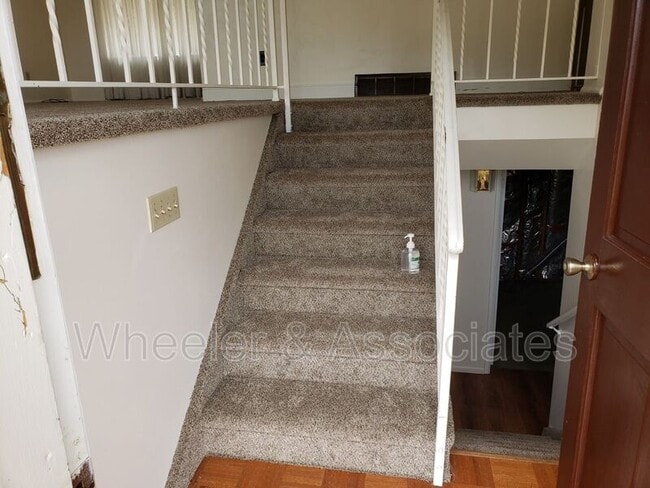 Photo - 137 E 5250 S