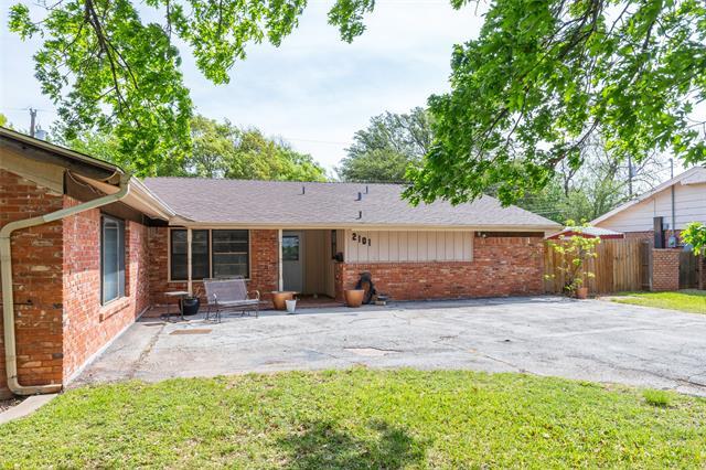 Photo - 2101 Elmwood Dr