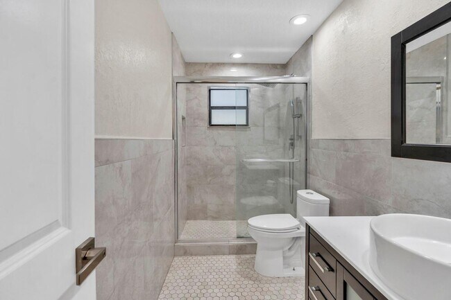 Photo - 290 NW 65th Ave