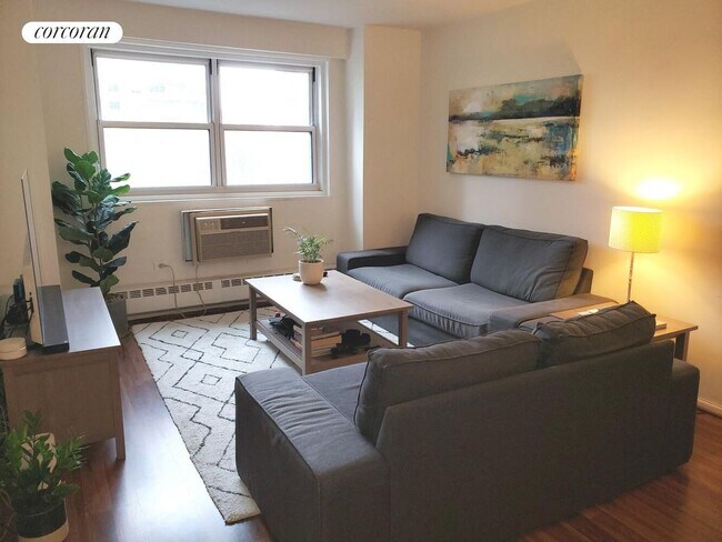 Photo - 175 Willoughby St Rental