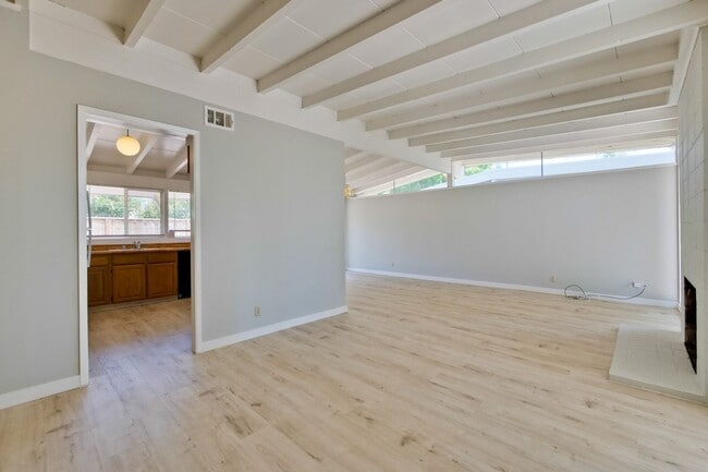 Photo - Lovely 3 Bedroom 2 Bath Home In Prime Santa Clara - This is a must see & Available Now!