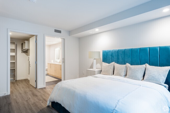 1BR, 1BA - 1107SF