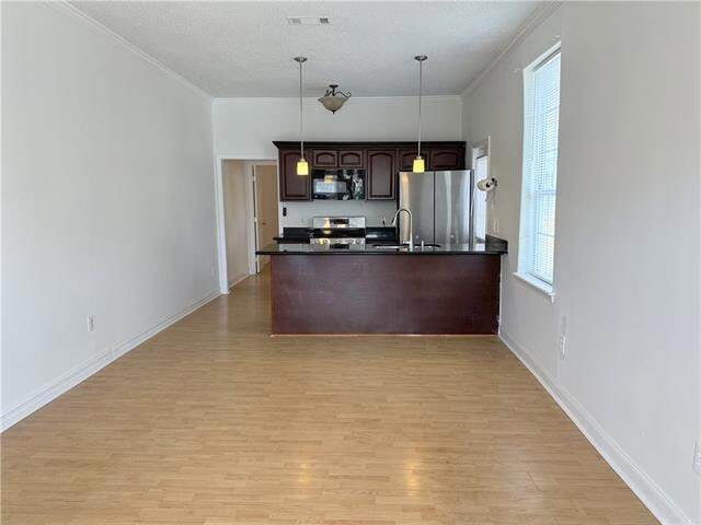 Photo - 404 Polk St