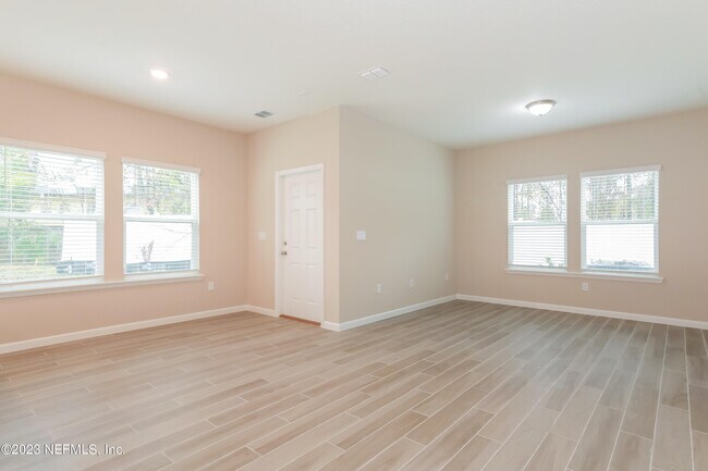 Photo - 7415 Palm Hills Dr