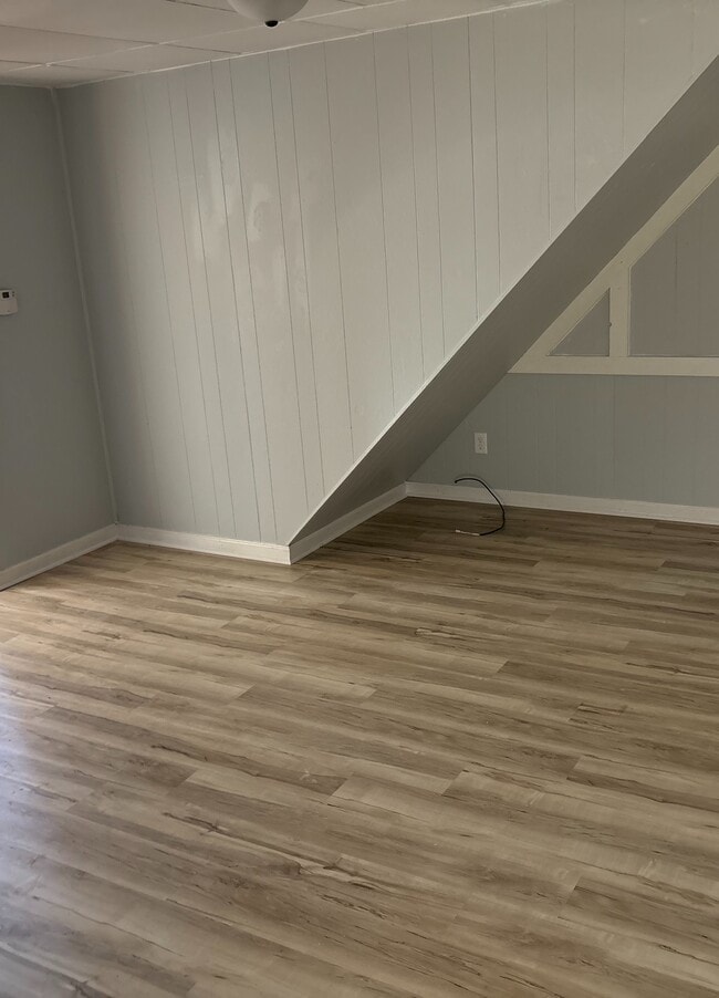 Building Photo - 418 S Jackson St Unit 1