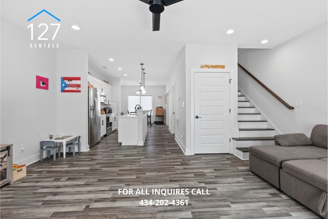 Photo - 3BR Townhome – Modern Amenities, Great Location!
