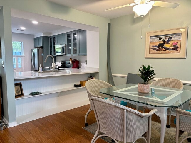 Photo - Available 12/16. Beautiful FURNISHED End-U... Casa