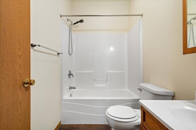 Photo - Seelyville Terrace