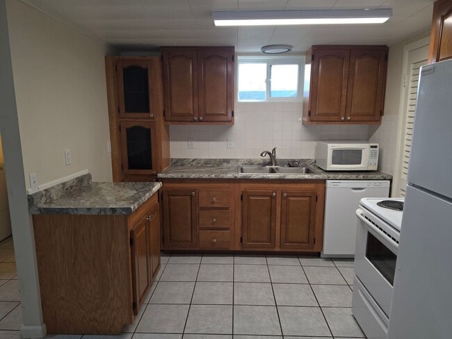 Photo - 4762 Greenfield Dr Unit 2