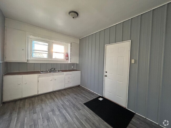Building Photo - 323 Sherman St Unit A Rental