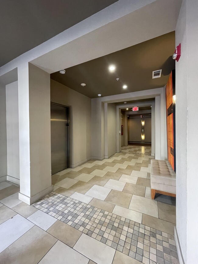 Photo - 7342 Oak Manor Dr