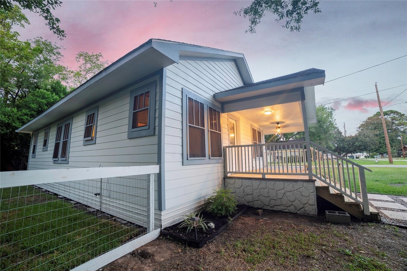 Photo - 420 N Live Oak St