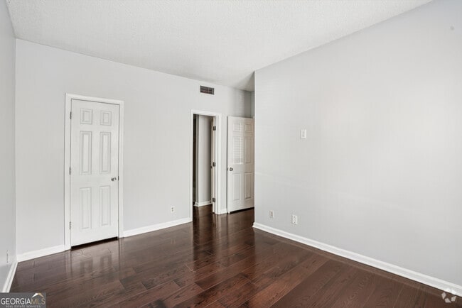 Building Photo - 709 Ivy Green Ln SE Rental