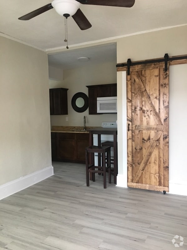 Building Photo - 23 S Hollywood Ave Unit 5 Rental