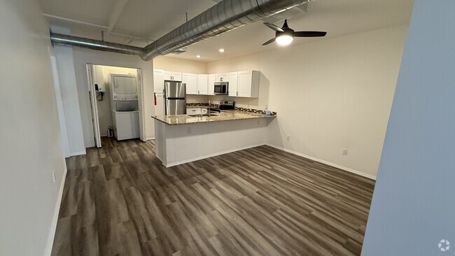 Building Photo - 1020 Lomas Blvd NW Unit 6 Rental