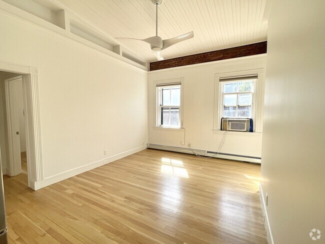 Building Photo - 429 Marlborough St Unit 9 Rental