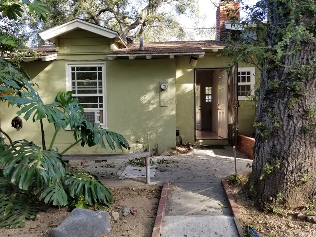Building Photo - 1333 Verdugo Blvd Unit Guesthouse