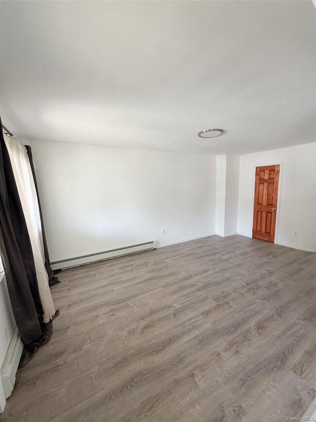 Photo - 69-47 Hillmeyer Ave Unidad 2