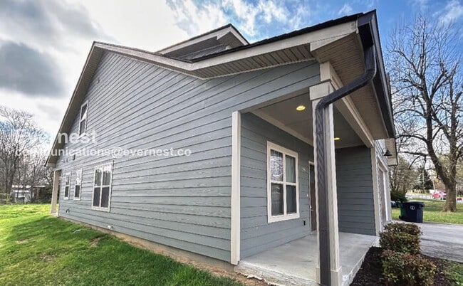 Photo - Spacious 3 Bed, 2.5 Bath Home with 2 Car Garage