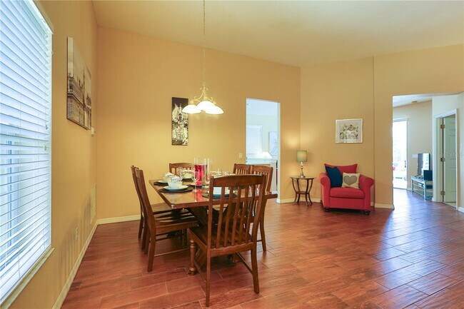 Photo - 331 Henley Cir